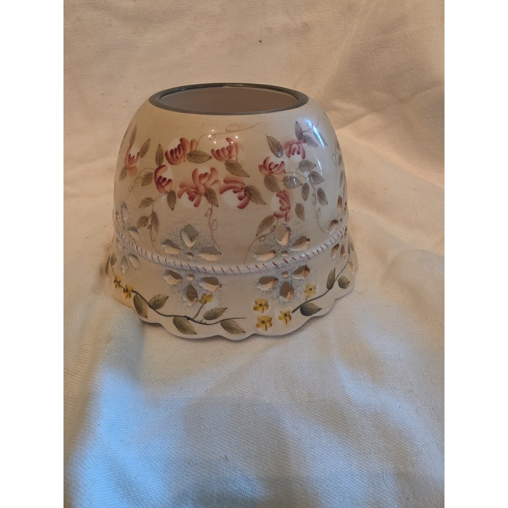 HOME INTERIORS CERAMIC MUTICOLOR FLORAL BELL SHAPED CANDLE SHADE~6" x 4"